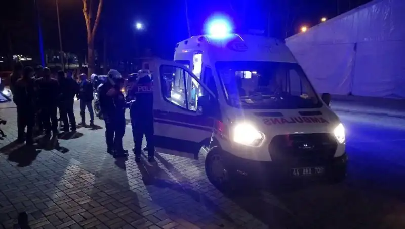Şehir Parkında Silahlı Kavga: İki Grup Arasında Gergin Anlar