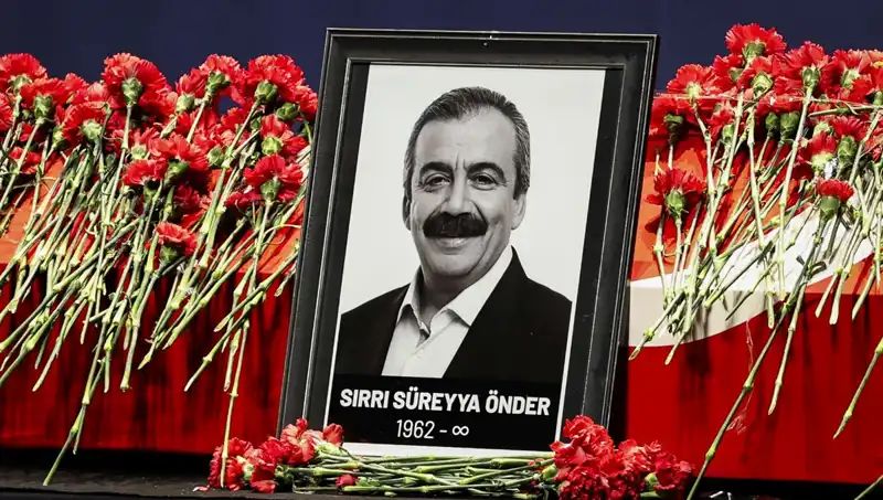 Meclis'te Sırrı Süreyya Önder Anması: Hatıralar ve Duygular Bir Araya Geldi
