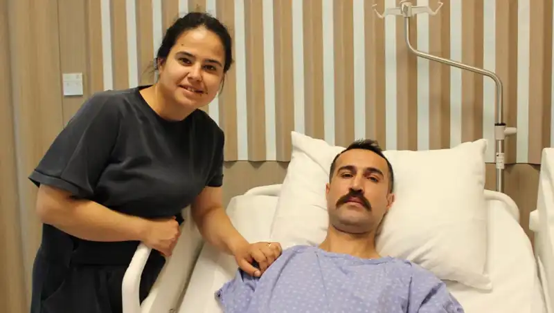 32 Yaşındaki Genç Kadının Mide Kanaması Korkusu, Kalın Bağırsak Kanseri Gerçeğini Ortaya Çıkardı