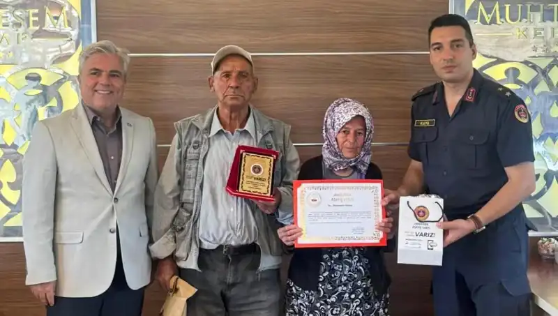 Jandarmaya Bağışlanan Ev: Tek Varlıklarıyla Yapılan Duygusal Hareket