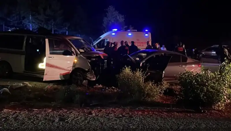 : Ters Yön Faciası: Kafa Kafaya Çarpışan Araçlarda Can Pazarının Ayrıntıları