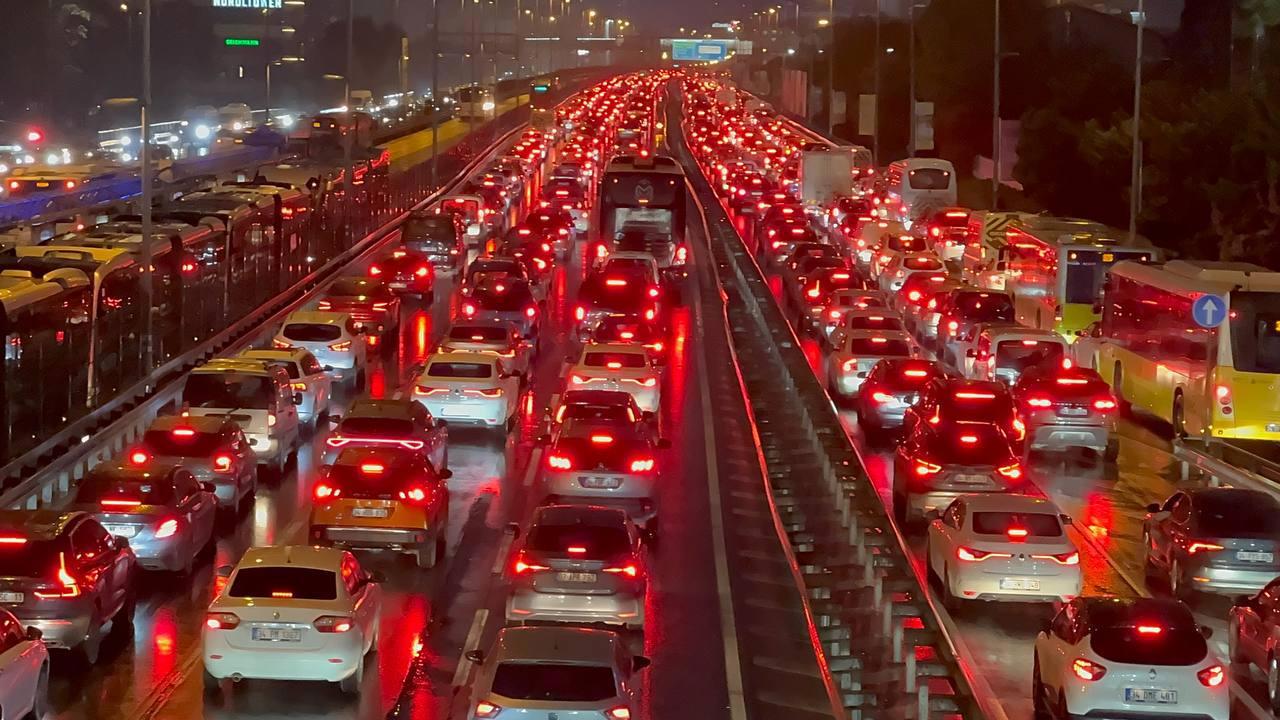 2025 Yılı İçin Belirlenen Trafik Cezaları Açıklandı