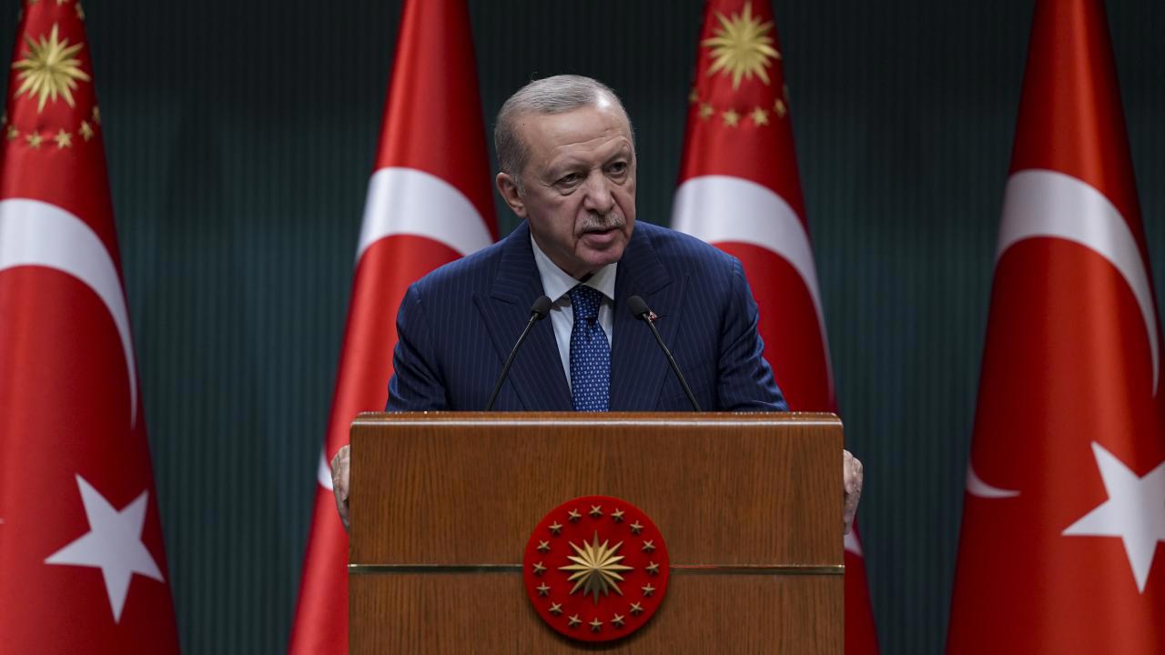 Cumhurbaşkanı Erdoğan: Depremzedelerin güvenliği önceliğimiz