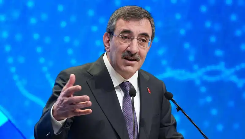 Cevdet Yılmaz'dan CHP Kurultayı İçin Çarpıcı İddia: "İki Alternatif Var"