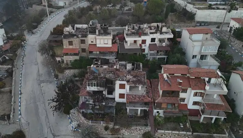 Orman Yangınlarıyla Mücadelede Son Durum: Evler Küle Döndü