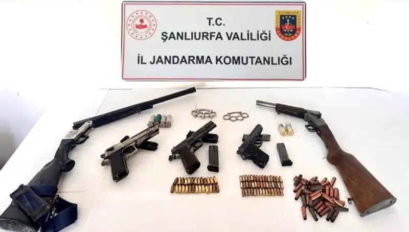 Şanlıurfa'da Ruhsatsız Silah Operasyonunda Beş Kişi Tutuklandı