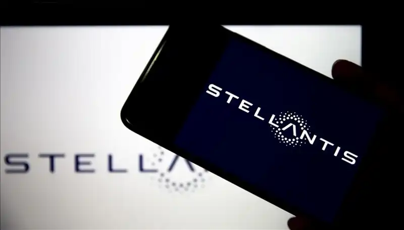 Stellantis Krizle Boğuşuyor: Fabrikalar Kapanabilir mi?