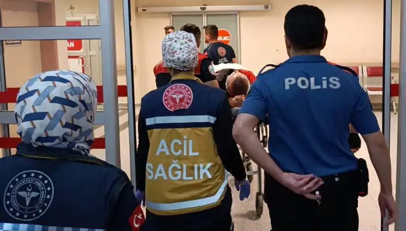 Polis Ekipleri Kaza Yaptı: İki Yaralının Durumu Ciddiyetini Koruyor