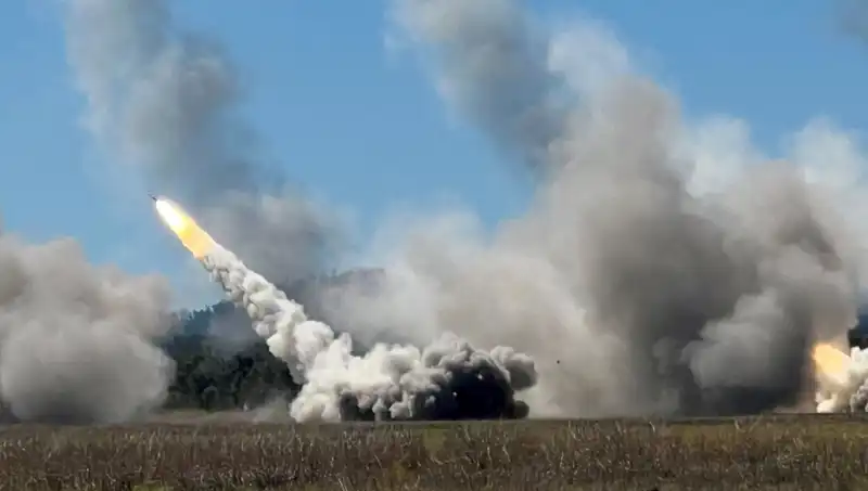 Avustralya'nın Büyük Askeri Tatbikatında Yenilik: HIMARS Atışı Gerçekleştirildi
