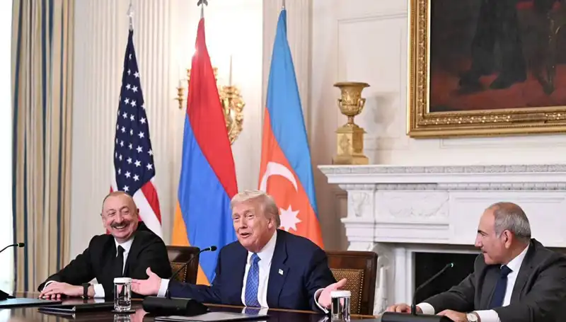 Aliyev'den Ermenistan'a Acil Anayasa Çağrısı: Zaman Kaybetmeyelim!