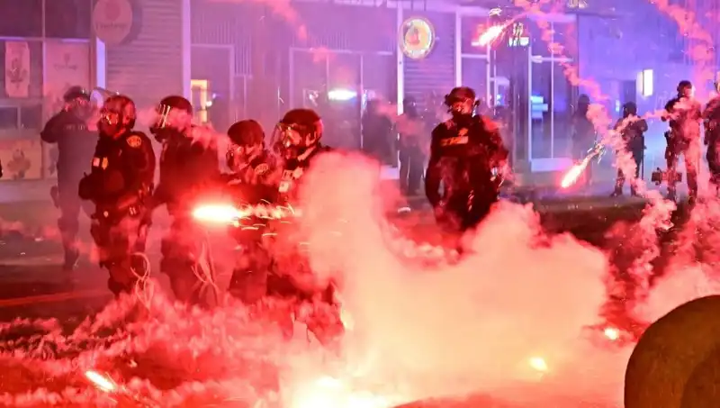 ABD'de İsyan Dalgası: Los Angeles'taki Protestolar Tüm Ülkeye Yayılıyor