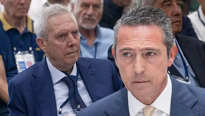 Fenerbahçe Divan Kurulu'nda Aziz Yıldırım’dan Sıcak Gelişmeler ve Adaylık Müjdesi